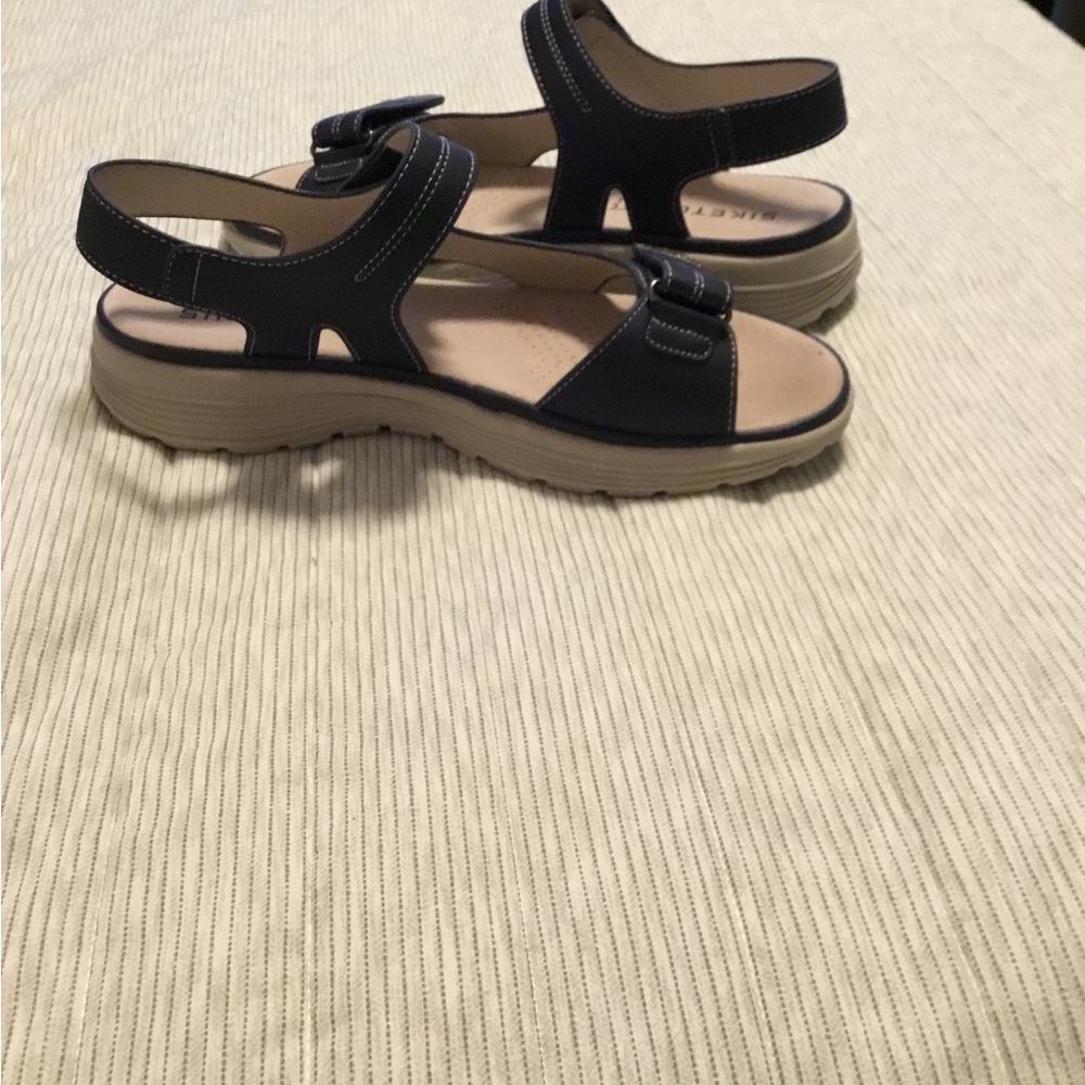 Skechers Navy and Tan Adjustable Strap Sandals - Picture 3 of 5
